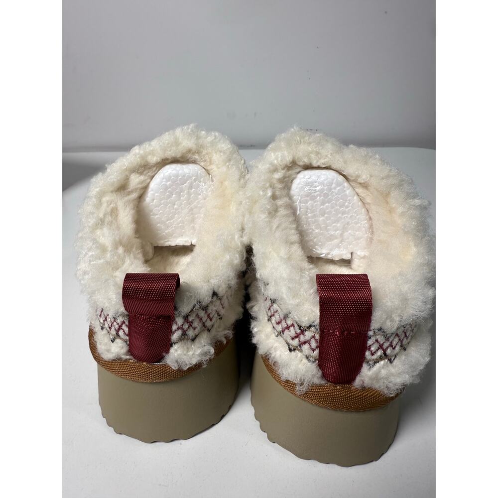 Cozy Women's Slip-On Shoes - Cream - Picture 4 of 7